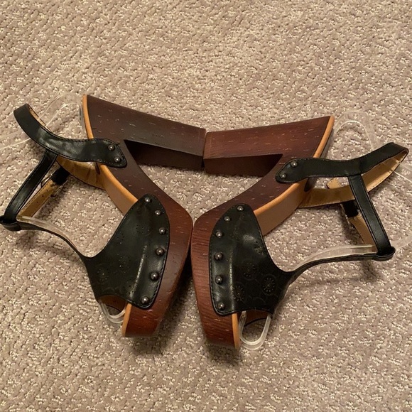 Top Moda laser cut design platform sandals - Picture 4 of 7